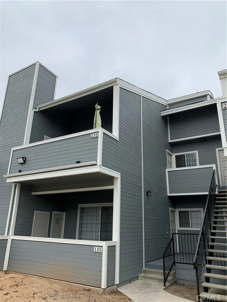 777 Citrus #235, Azusa, CA 91702