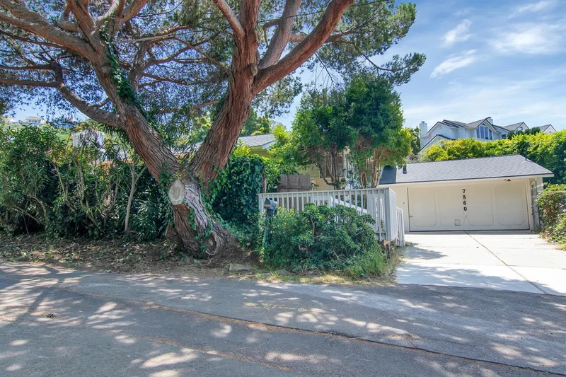 7860 Calle Juela, La Jolla, CA 92037