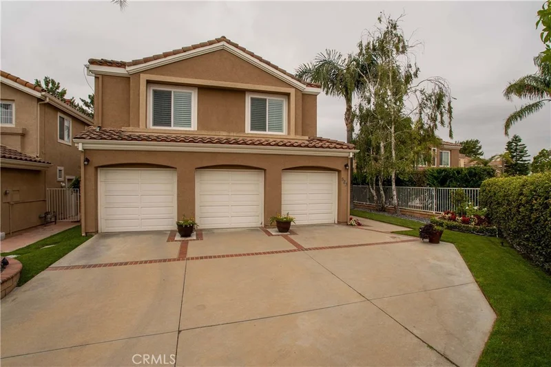 523 Sunnyhill, Anaheim Hills, CA 92808
