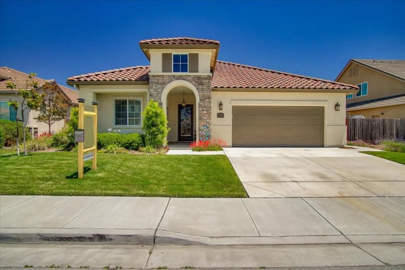 1871 Monte Vista, Hollister, CA 95023