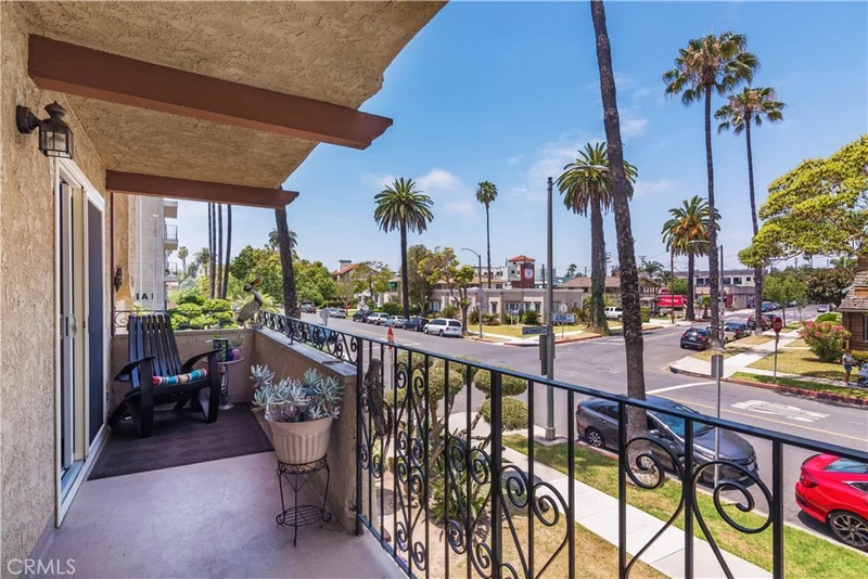 188 Temple #201, Long Beach, CA 90803