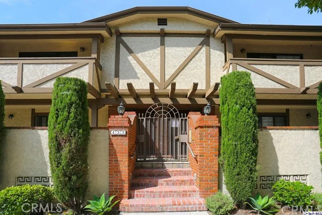 433 6th St #A, Burbank, CA 91501
