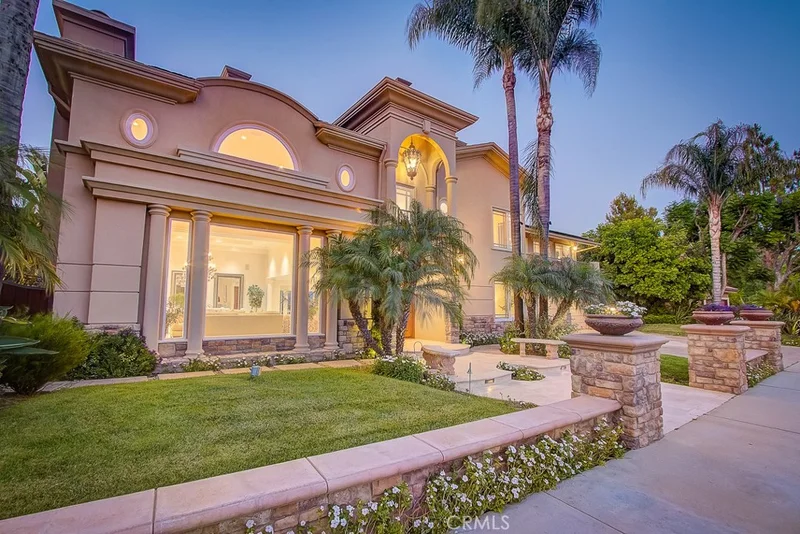 2586 Casiano, Los Angeles, CA 90077