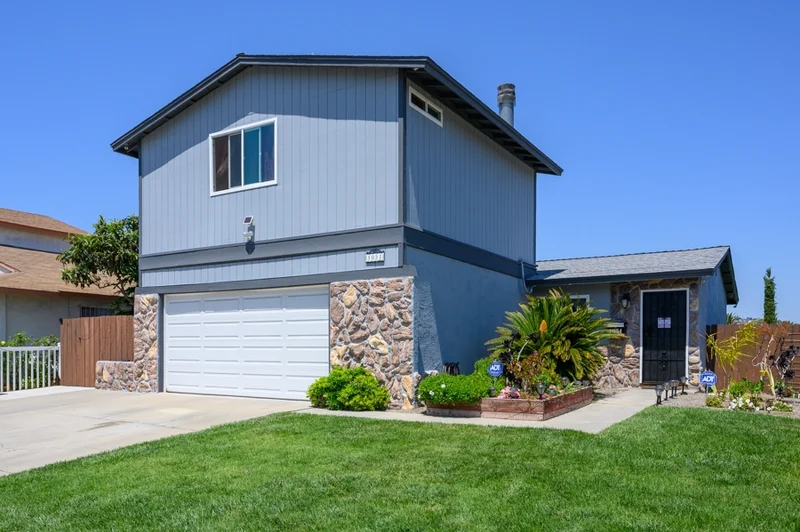 1051 Worthington St, San Diego, CA 92114