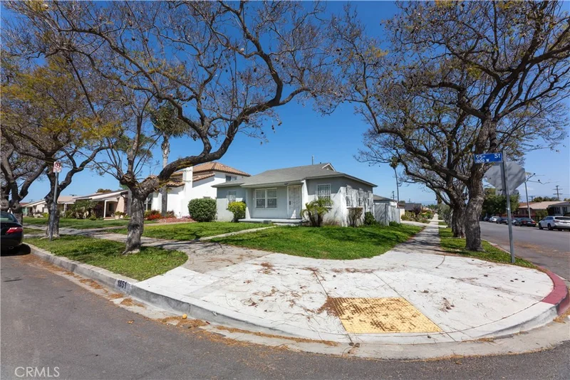 1851 95th, Los Angeles, CA 90047