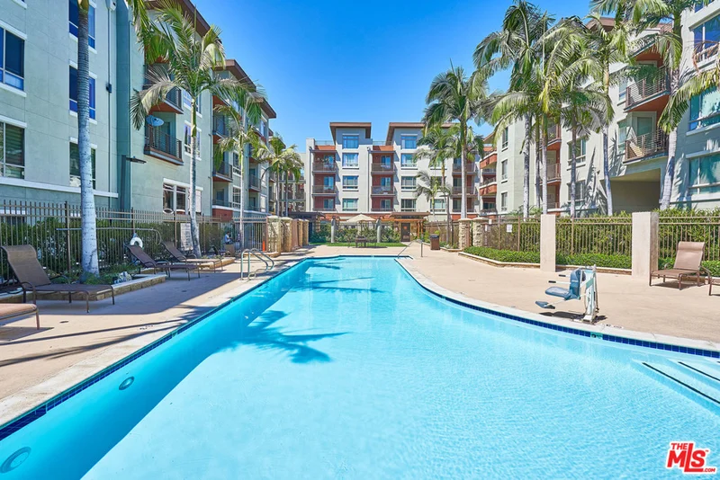 100 Alameda #217, Los Angeles, CA 90012