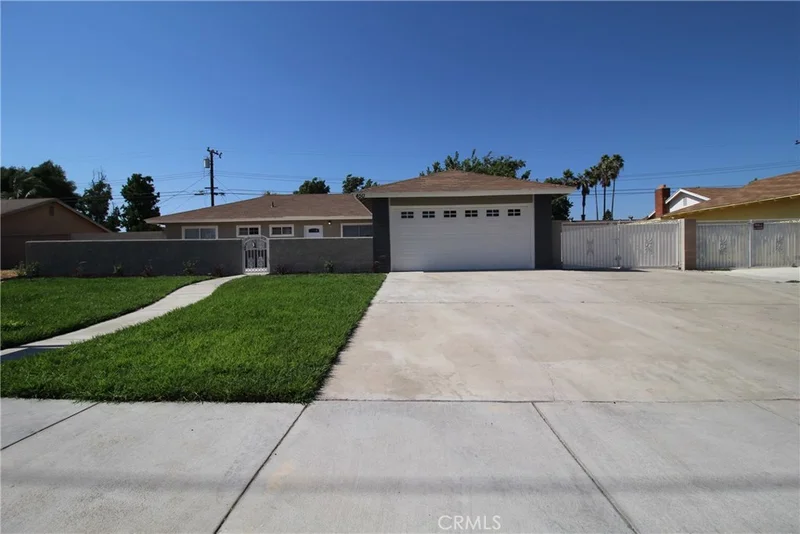 450 Philadelphia, Ontario, CA 91762