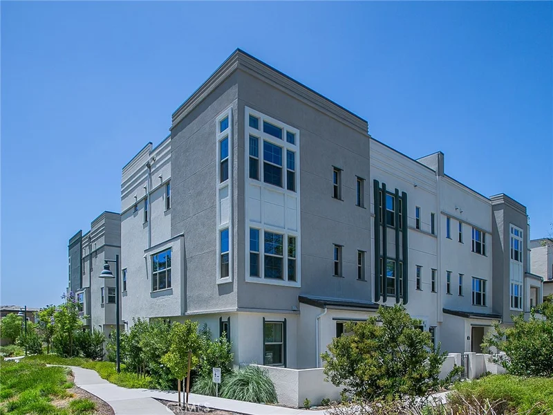 124 Fixie, Irvine, CA 92618