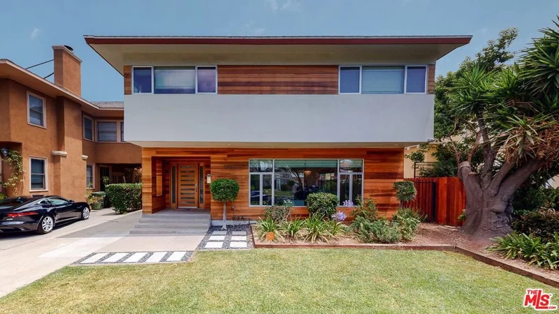 1848 Virginia, Los Angeles, CA 90019