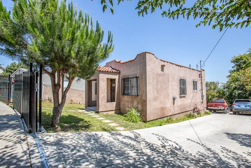 1230 Coates Avenue, Los Angeles, CA 90063