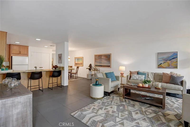 2603 Whitewater Club #B, Palm Springs, CA 92262