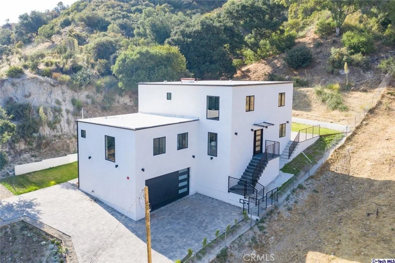 10211 Covert, Tujunga, CA 91042