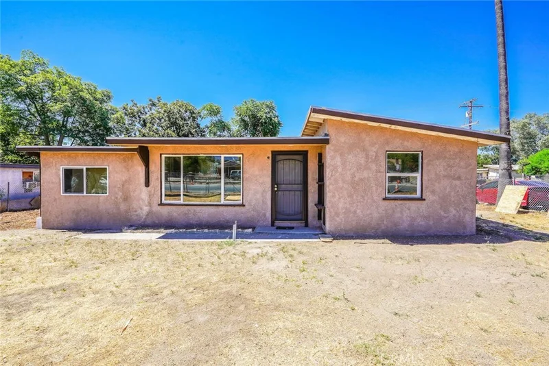 2255 Ogden, San Bernardino, CA 92407