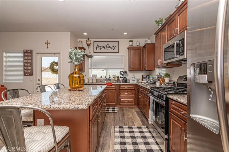 1868 Blaze Lane, San Jacinto, CA 92582