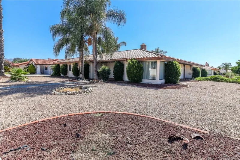 25841 San Marino, Hemet, CA 92544