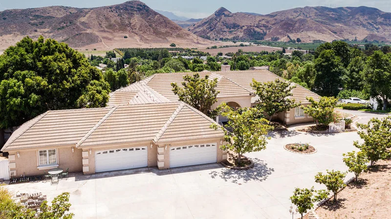10486 Summer View, Santa Rosa, CA 93012