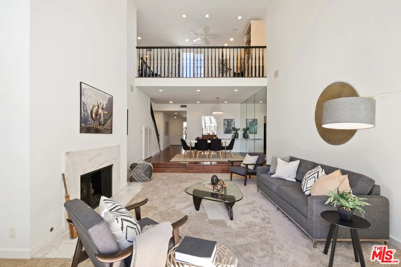 4342 Redwood #C302, Marina Del Rey, CA 90292
