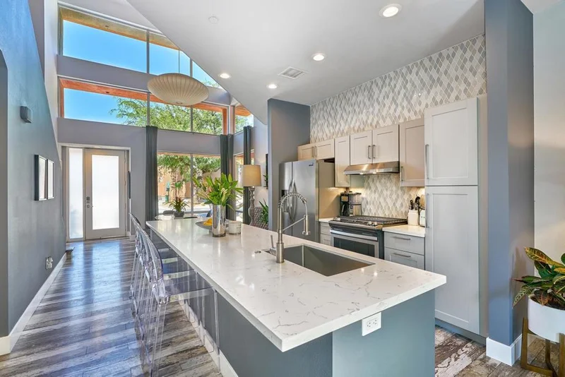 270 Enterprise, Palm Springs, CA 92262