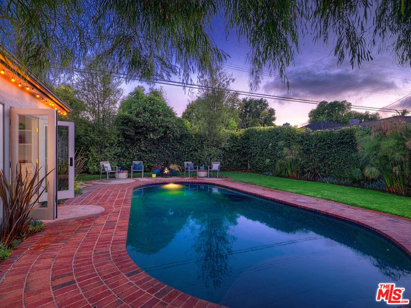 7739 Cowan, Los Angeles, CA 90045