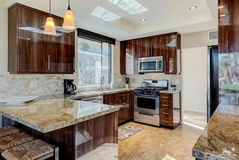 76930 Lark, Indian Wells, CA 92210