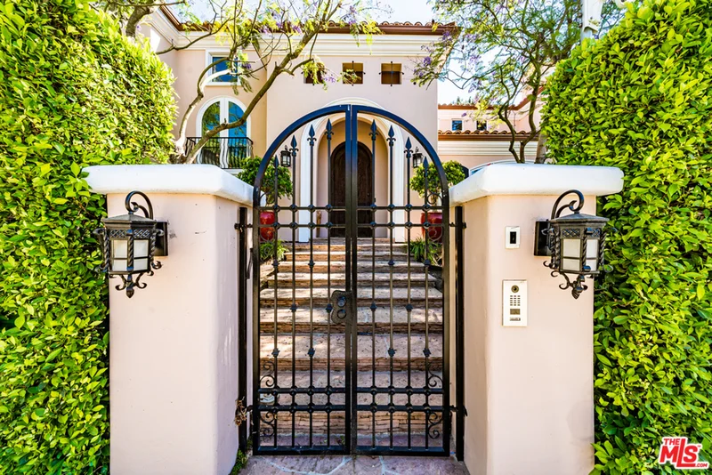 11232 Briarcliff, Studio City, CA 91604