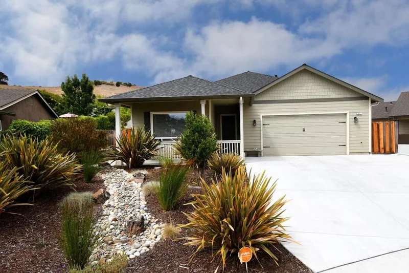 87 San Antonio, San Juan Bautista, CA 95045