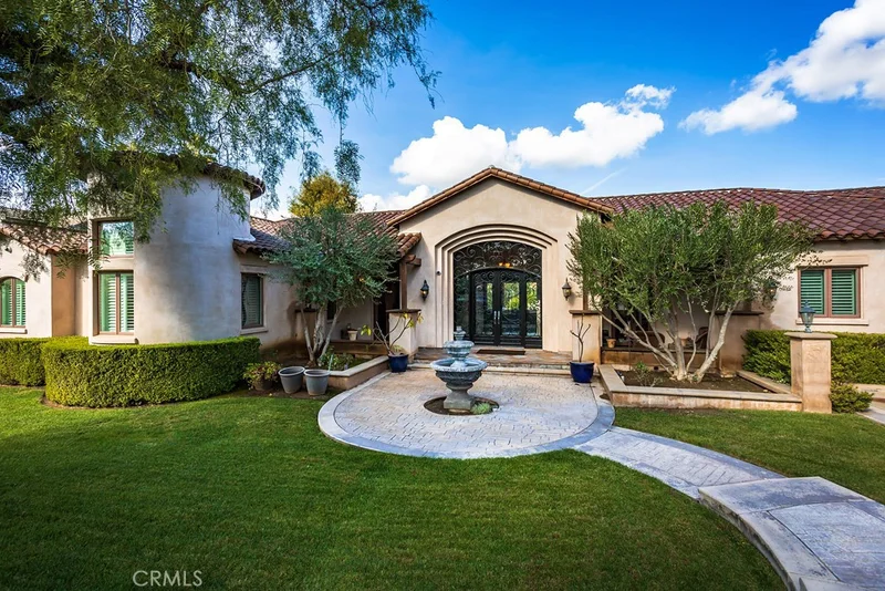 1241 Valencia Mesa, Fullerton, CA 92833