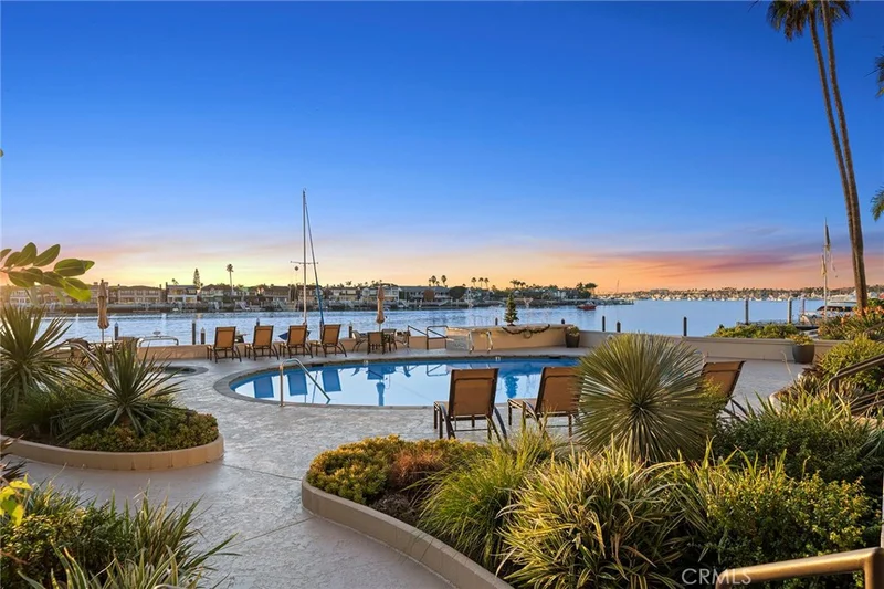 2525 Ocean #6G, Corona Del Mar, CA 92625