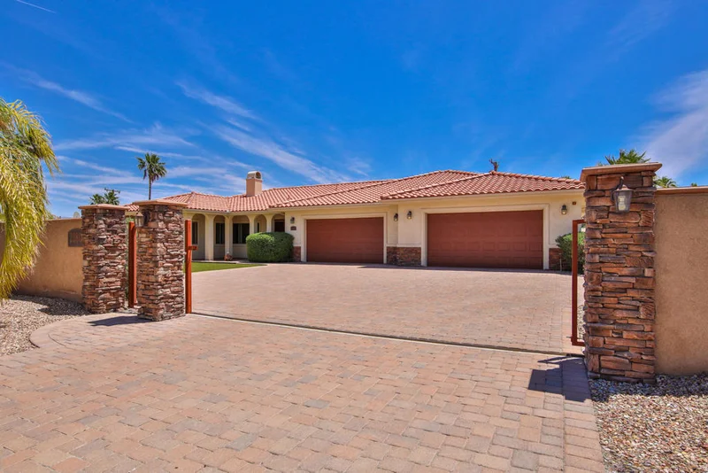 2280 Sunrise, Palm Springs, CA 92262