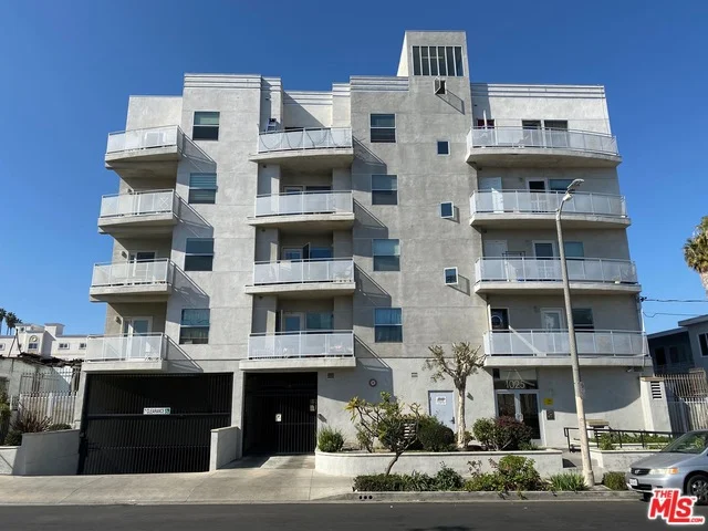 1025 Dewey #304, Los Angeles, CA 90006