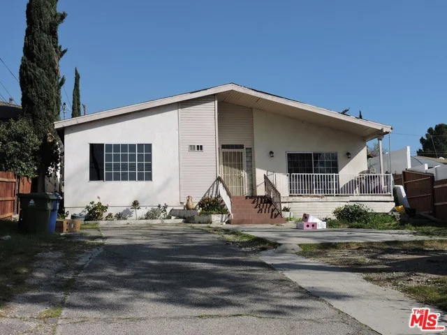 10412 Helendale, Tujunga, CA 91042