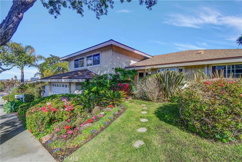 2936 Carob, Newport Beach, CA 92660