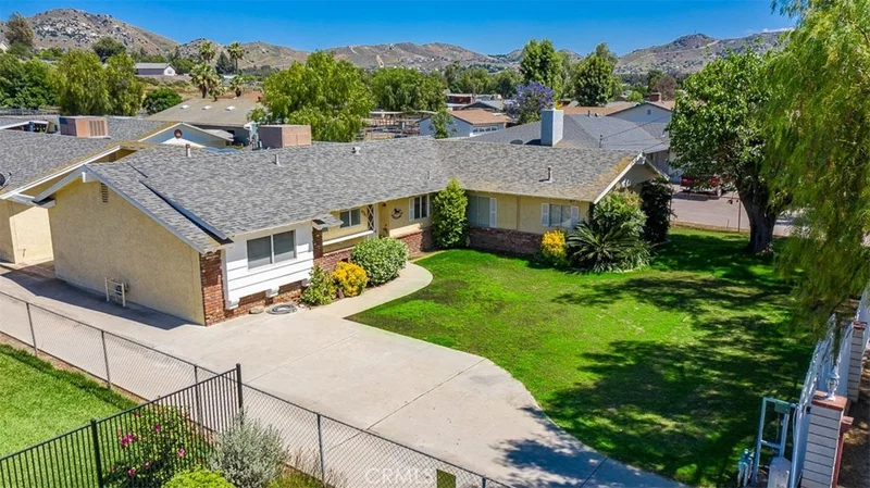 4561 Hillside, Norco, CA 92860