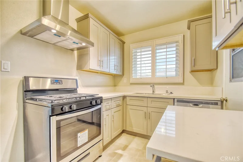 4108 Santa Rosalia #C, Los Angeles, CA 90008