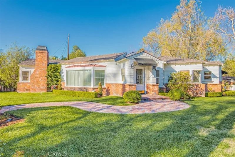 902 Riviera, Santa Ana, CA 92706