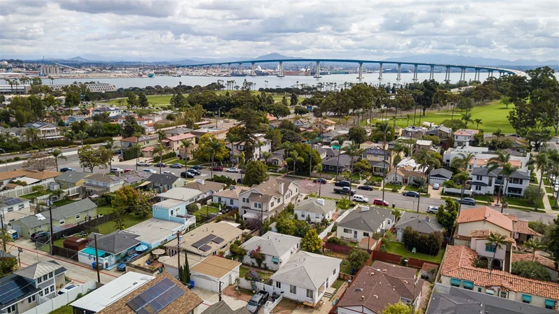 455 Adella Lane, San Diego, CA 92118