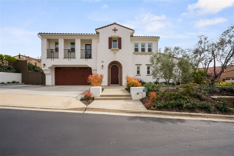 1017 Scarlet Way, Encinitas, CA 92024