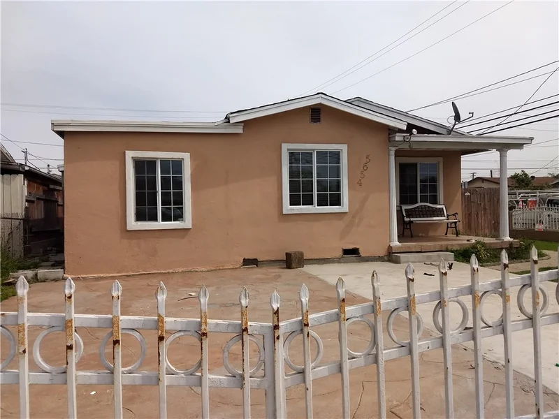 4565 53rd, Maywood, CA 90270