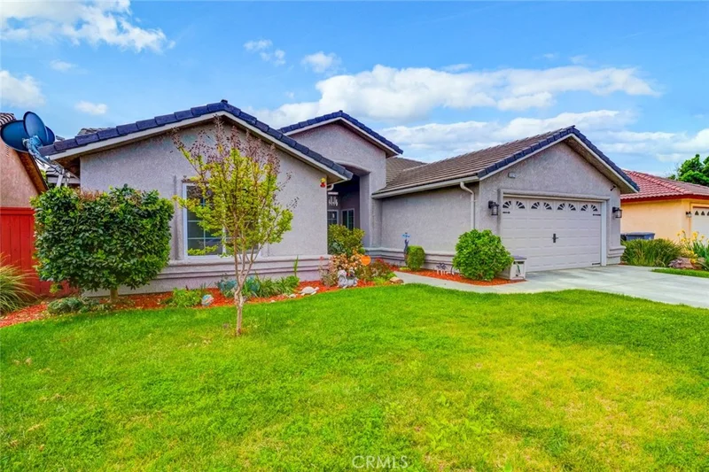 2270 Bay, Madera, CA 93637