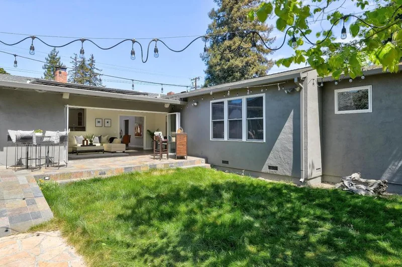 115 Chester, Menlo Park, CA 94025