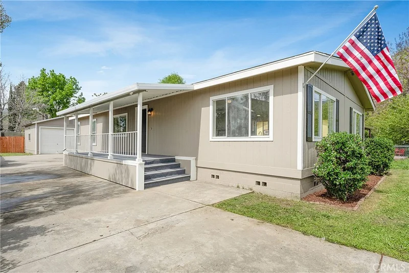 6154 3rd, Lucerne, CA 95458