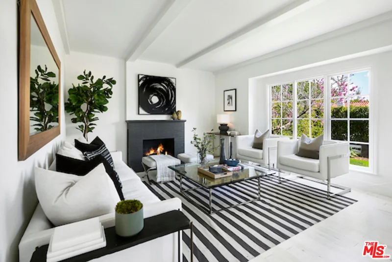 1015 Amherst, Los Angeles, CA 90049