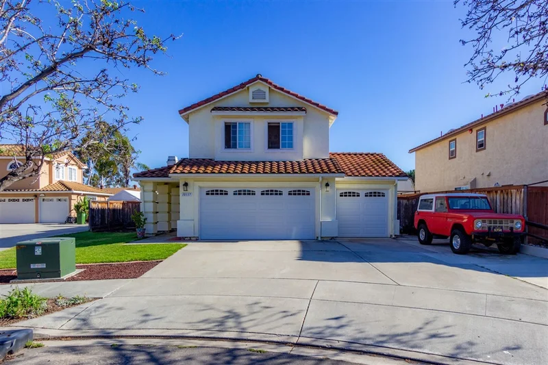 10117 Country Scenes Court, Santee, CA 92071