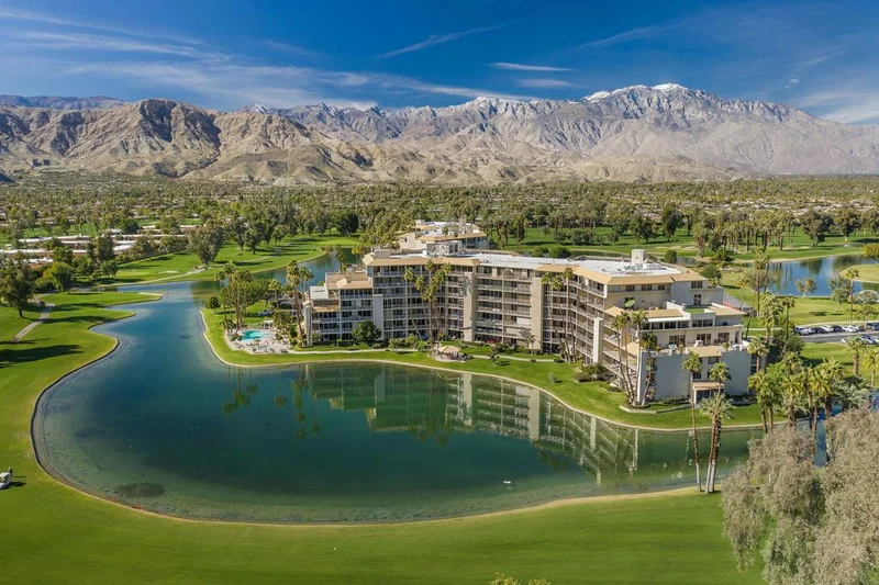 910 Island #208, Rancho Mirage, CA 92270
