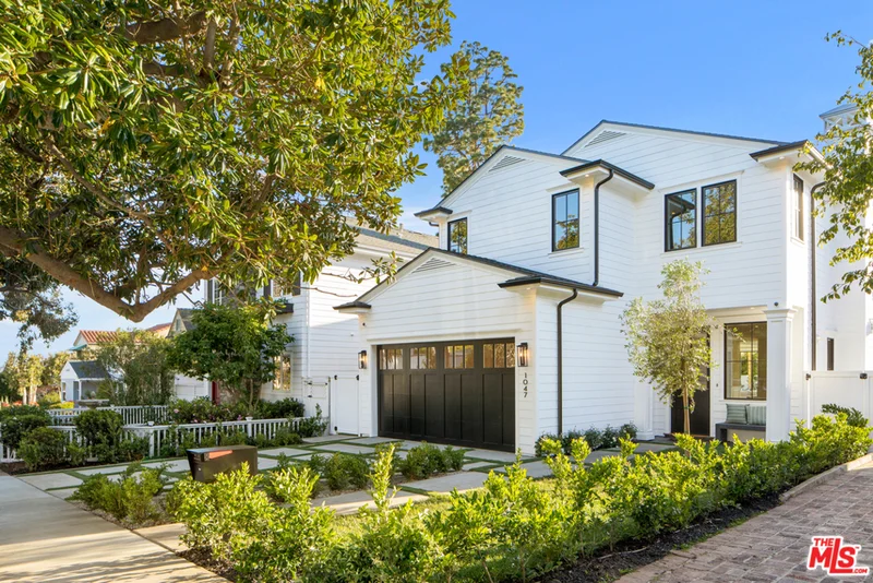 1047 Hartzell, Pacific Palisades, CA 90272