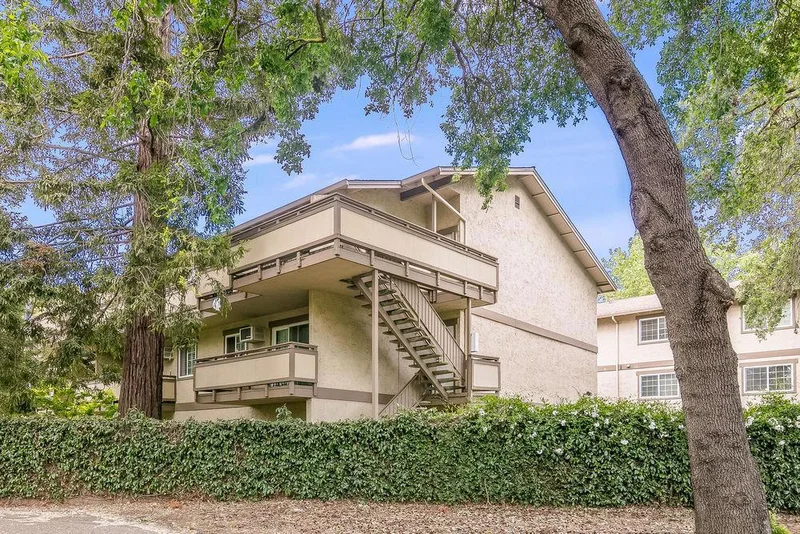 553 Latimer, Campbell, CA 95008