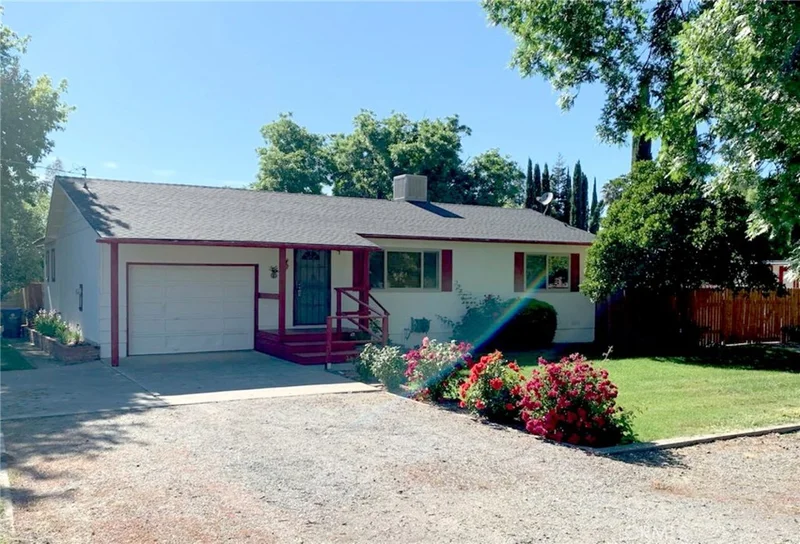 460 4th, Tehama, CA 96090