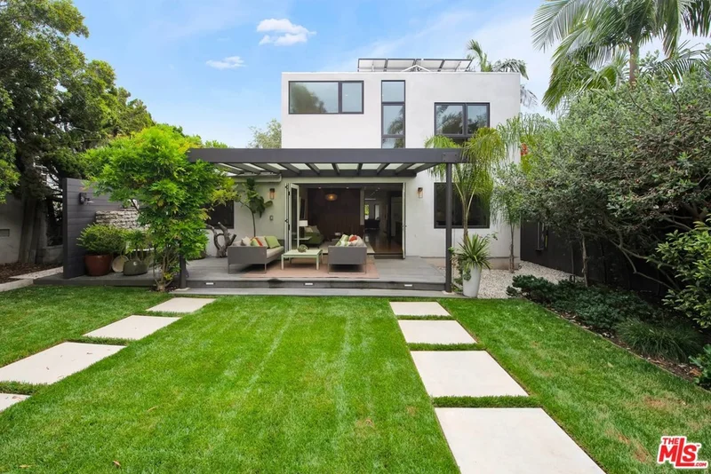 1131 Hill, Santa Monica, CA 90405