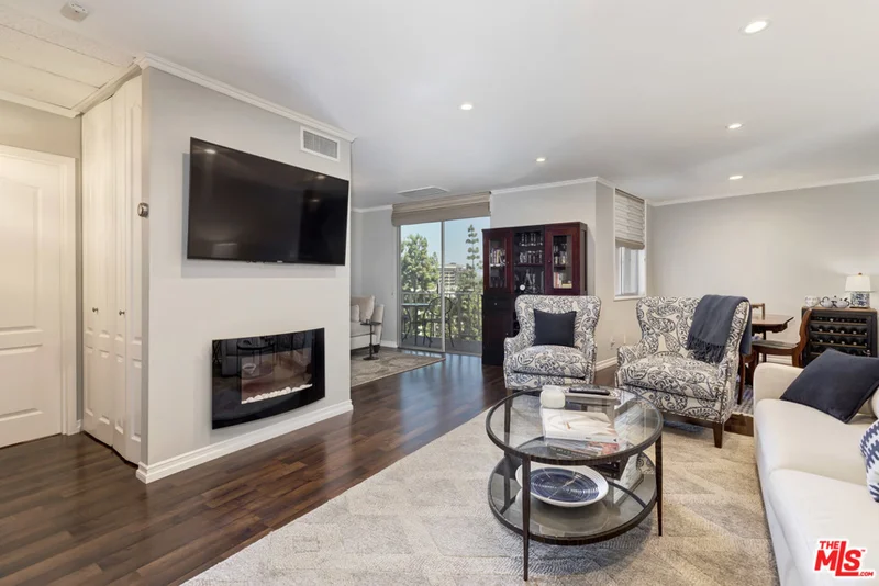 100 Doheny #516, Los Angeles, CA 90048