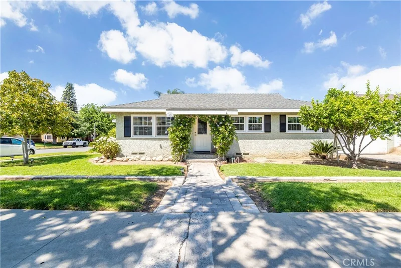1031 Lorna, Corona, CA 92882